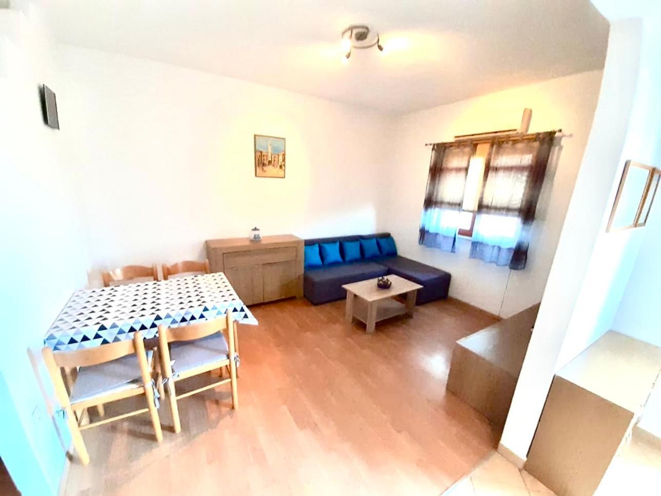 Apartments Belic With Pool Jelsa  Exterior photo