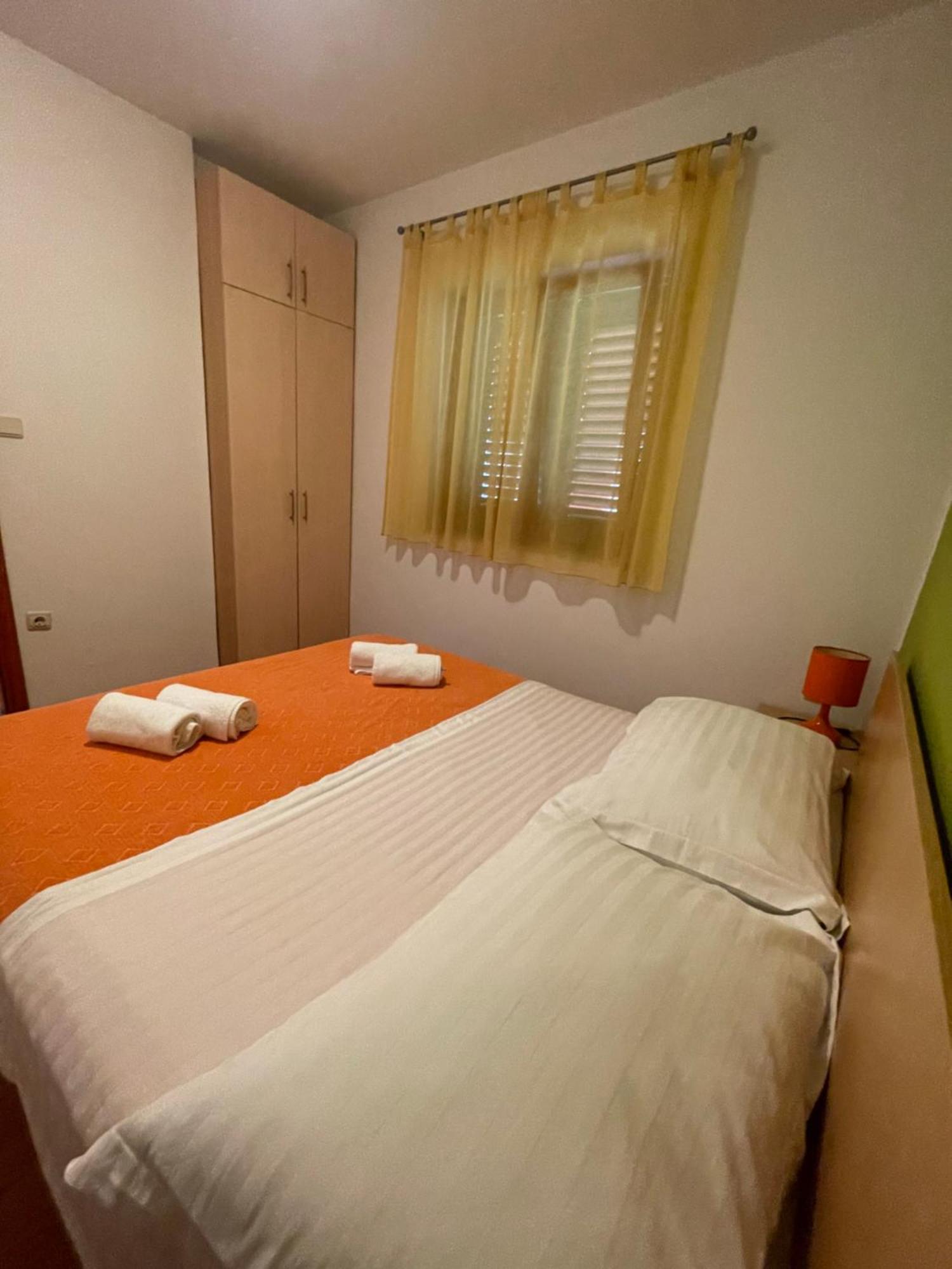 Apartments Belic With Pool Jelsa  Exterior photo